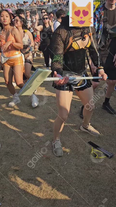 Canadian kitty dancing in lewd outfit at VELD music festival