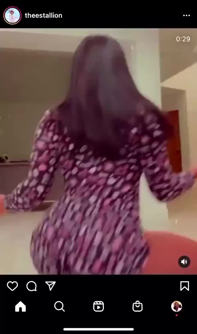 Megan Thee Stallion twerking