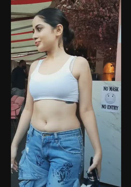 Urfi Javed's yummy tummy and juicy navel.