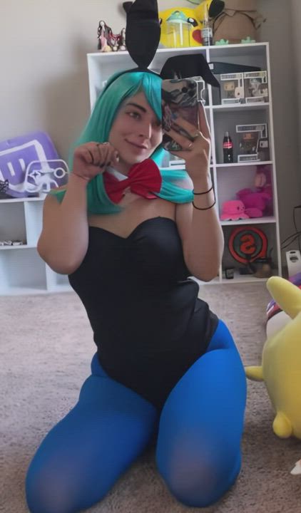 Rita Bulma Looped