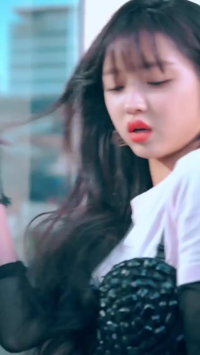 Oh My Girl Yooa Clio