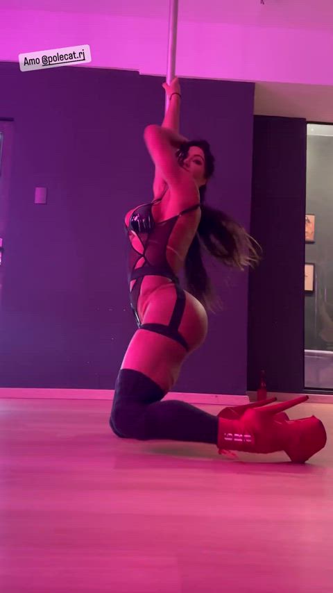 big ass big tits brazilian celebrity fitness muscular girl pole dance sexy gif