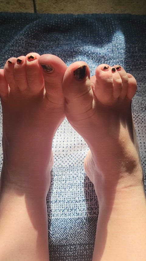 Wish you were here to rub my cute feet