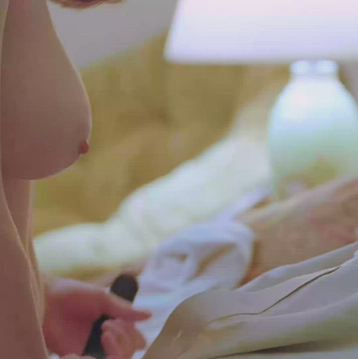 Alexandra Daddario's perfect tits