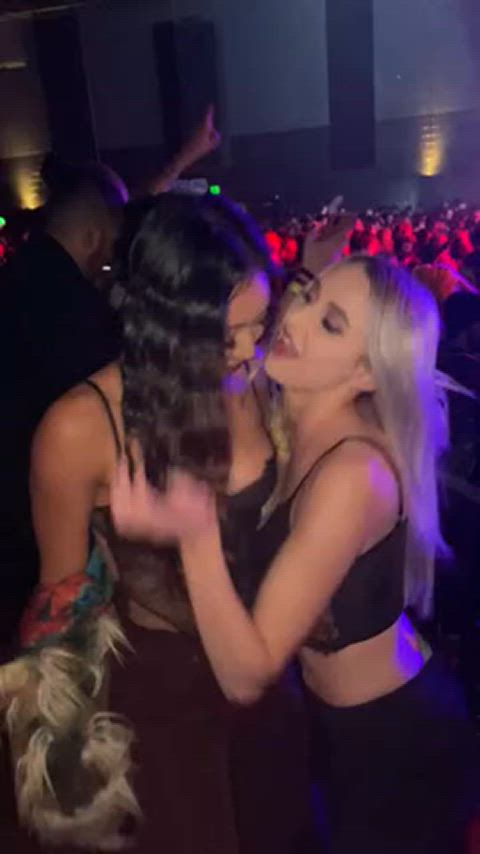 big tits blonde boobs kissing lesbian lesbians nightclub tits titty drop fun creampies