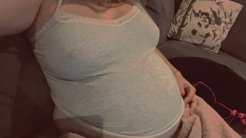 onlyfans pregnant tits gif