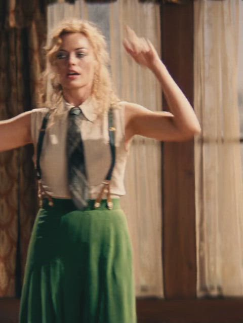 celebrity margot robbie pokies celebs gif