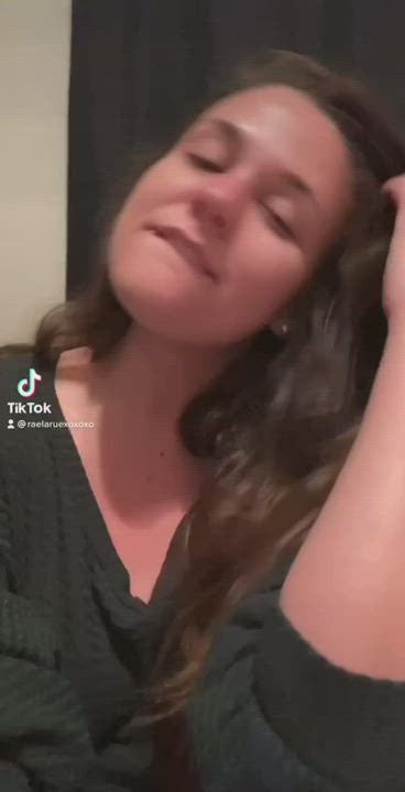 TikTok gif