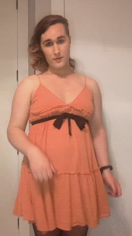 Showing off in a sundress