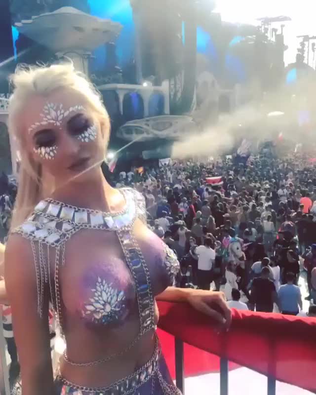 Streamqueen Glitter Tits