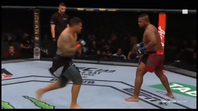 De Castro KO UFC 243