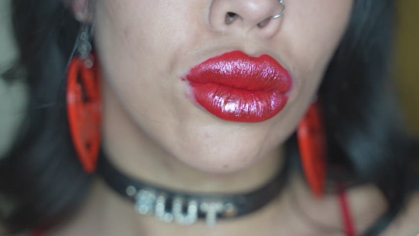 bimbofication fake lips lipstick lipstick fetish gif