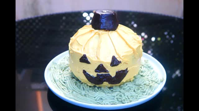 Natural No Artificial Coloring | Jack O Lantern Pumpkin Cake