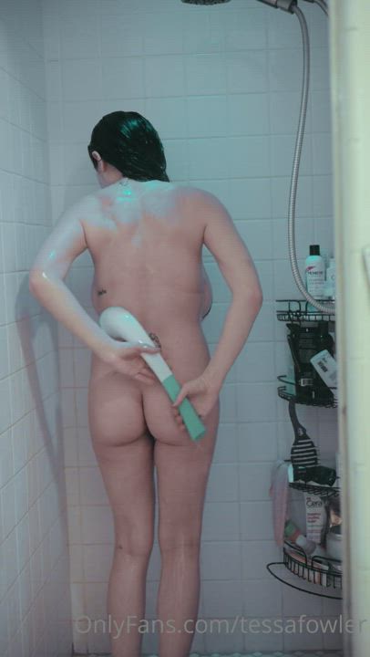 Big Ass Brunette MILF Nude Pink Shaved Pussy Shower gif