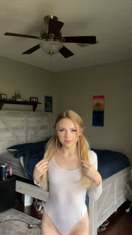 amateur ass blonde onlyfans teen gif