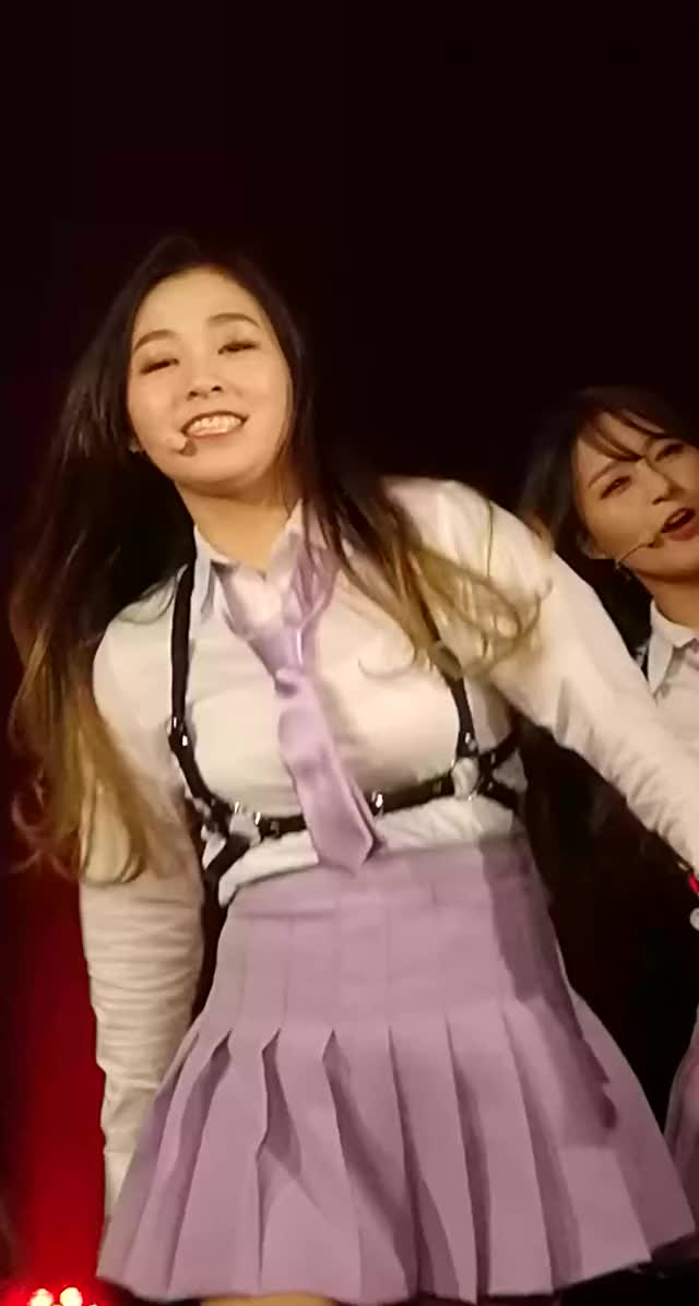 Gahyeon - Highkick #1