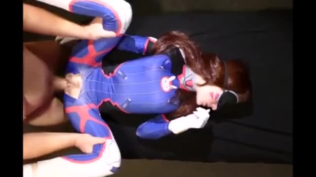 Blindfolded D.Va cosplayer gets passionate fuck