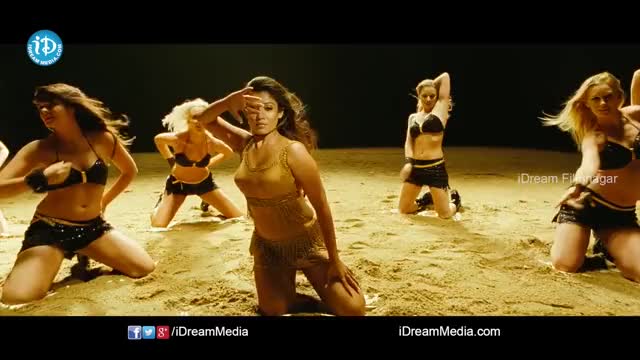 Nayantara boobs