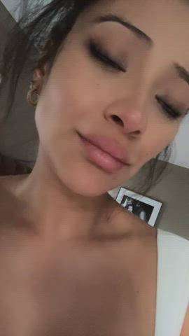 Cleavage Lips Shay Mitchell gif
