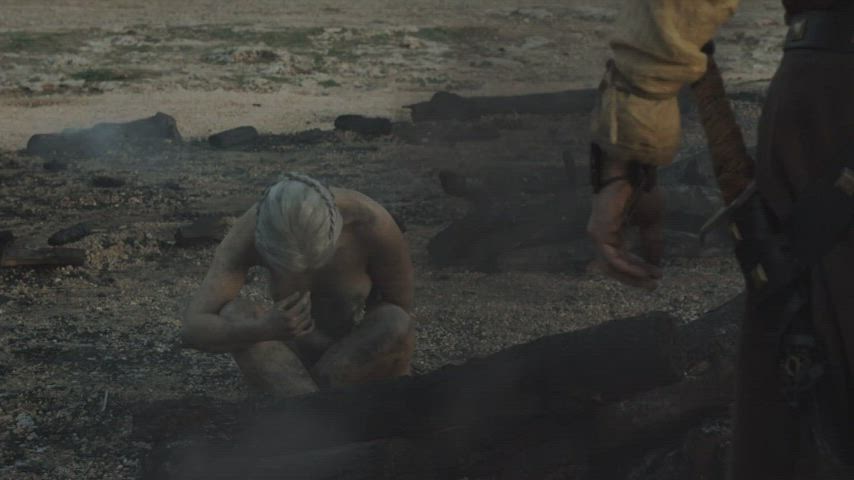 big tits emilia clarke nude tits gif