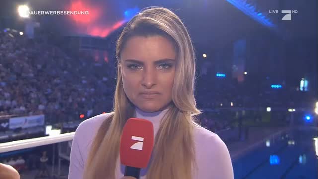 Alica Buechel_Laura Kaiser - TV total Turmspringen_2015Part2