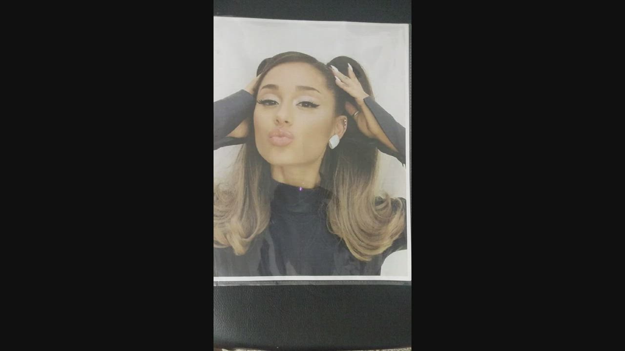 Ariana Grande cum tribute