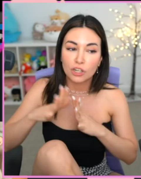 Alinity Feet Lick