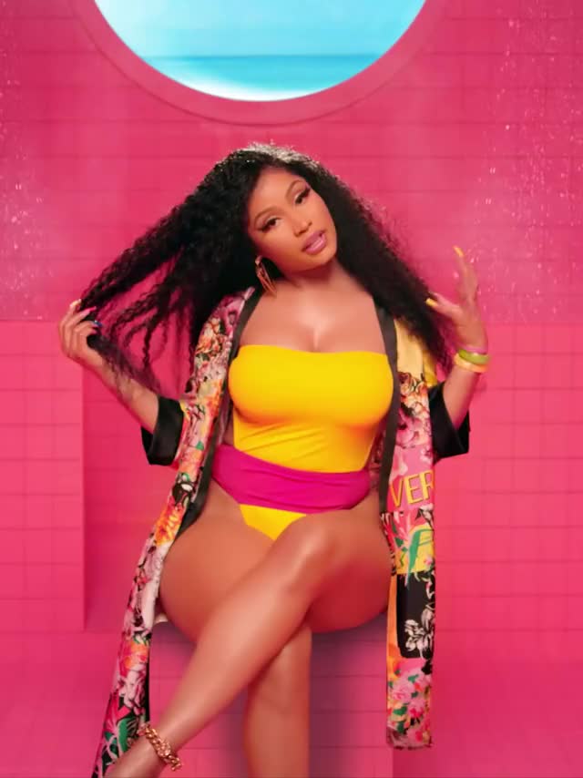 nicki yellow top 2 loop