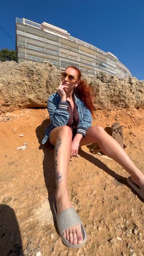 big ass big tits long legs milf mom natural tits onlyfans redhead tall gif