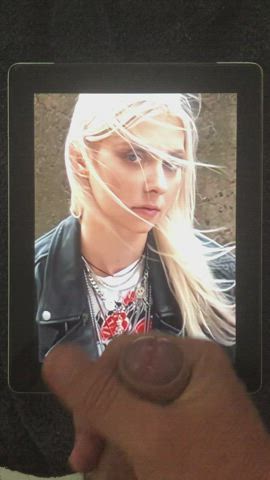 Taylor Momsen