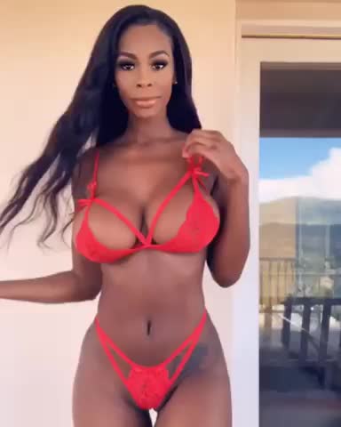 AlexxusMariee