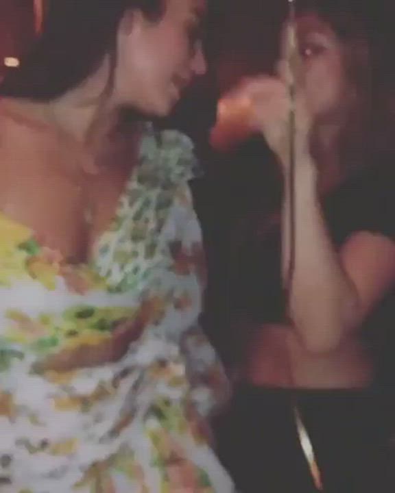 dua lipa probably got banged that night, fully drunk and twerking showing her ass..would