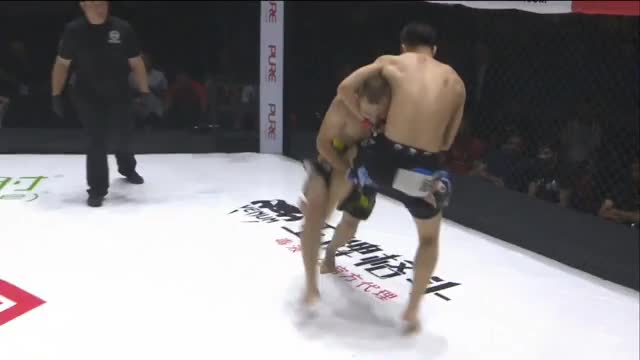 Sai Wang def. Konstantin Linnik via choke in first