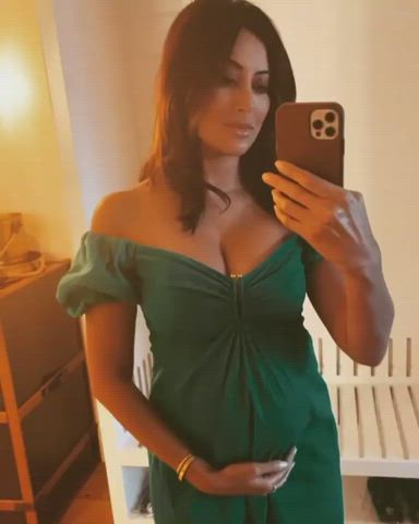 Noureen DeWulf is stacked