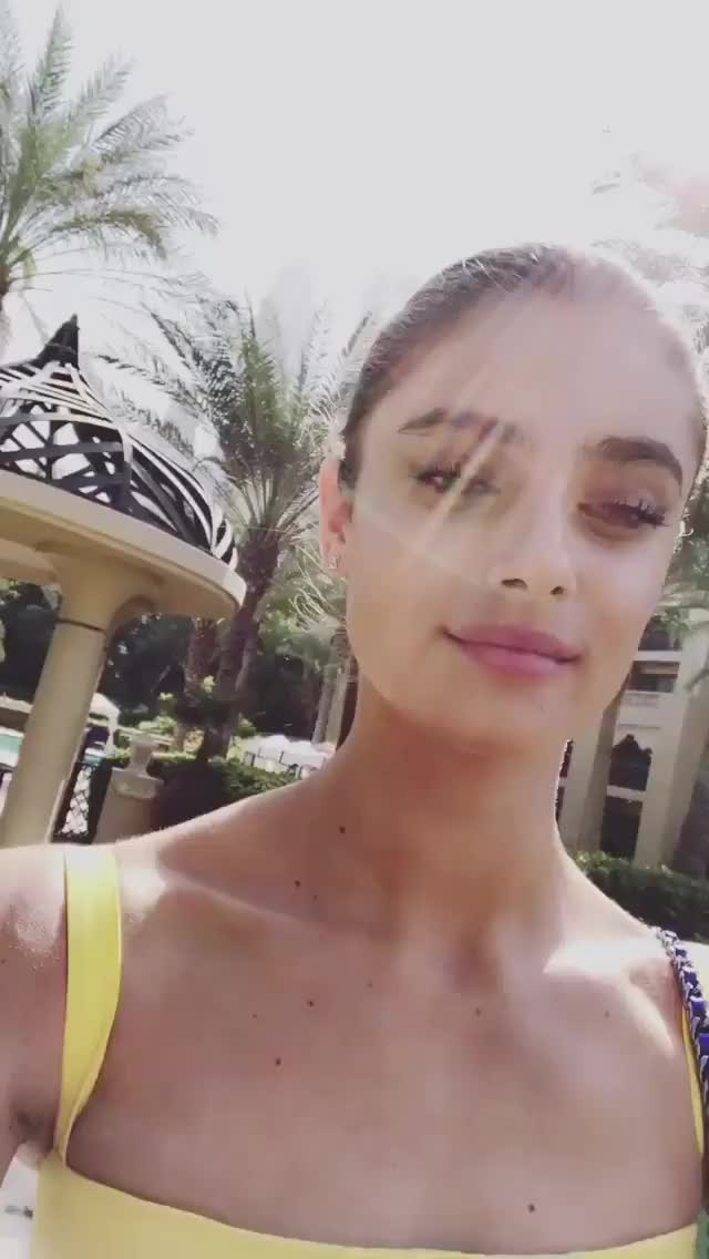 taylor hill 22 11 2017 2 15 8 383