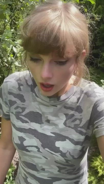 Celebrity Cute Taylor Swift gif