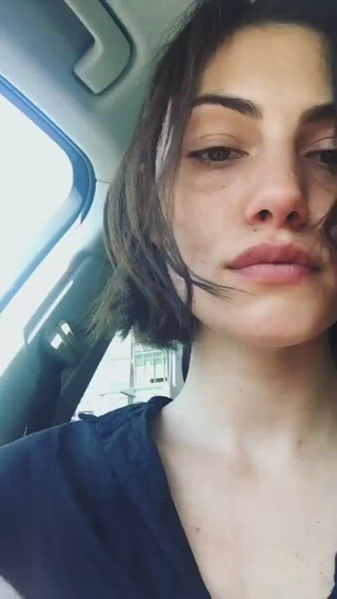 australian celebrity phoebe tonkin gif