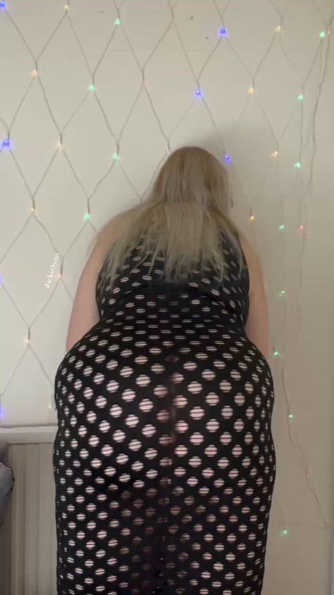 Oops, I’m afraid you can see through my dress! 😘