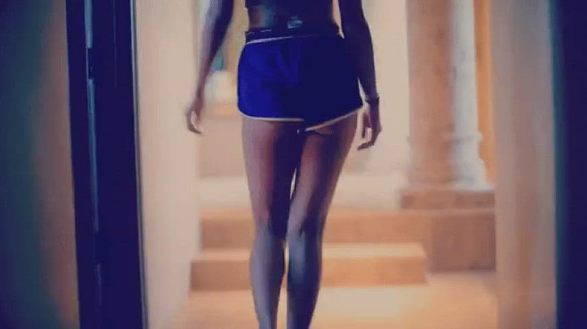 booty brunette selena gomez gif