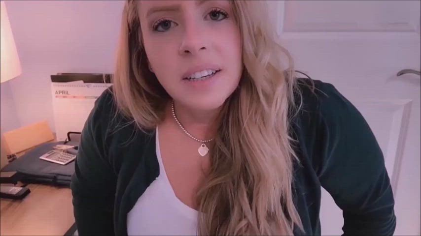 ass big ass blonde face farting fart fart fetish gif