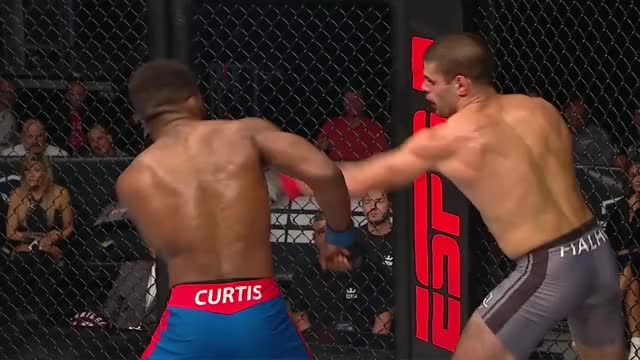 Andre Fialho	vs. Chris Curtis - PFL 12