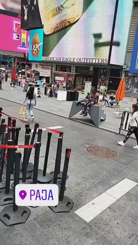 Just casually havin a wank in times square...