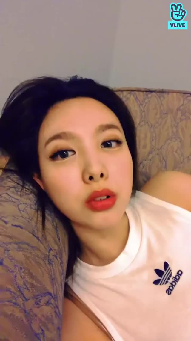 Twice - Nayeon