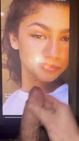 bwc celebrity cum cumshot tribbing tribute zendaya r/tributeme gif