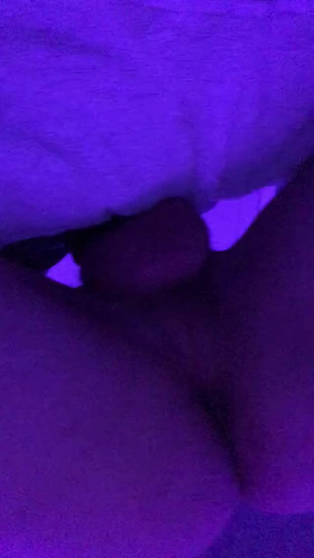 Pumping a load into my flesh light ☺️