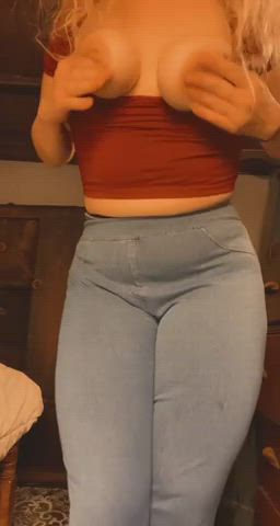 My curves are legit orgasmic