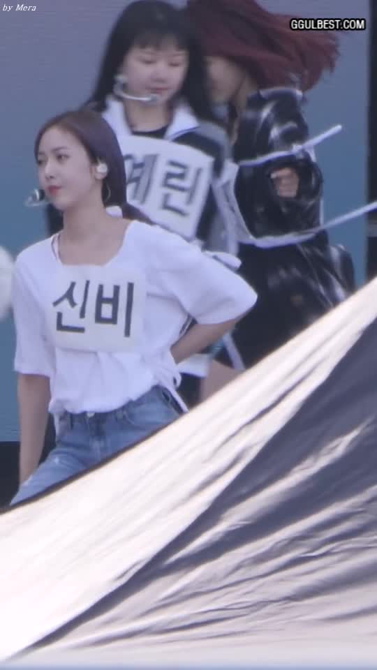 여자친구 신비 사복 리허설 (GFRIEND SinB).gif