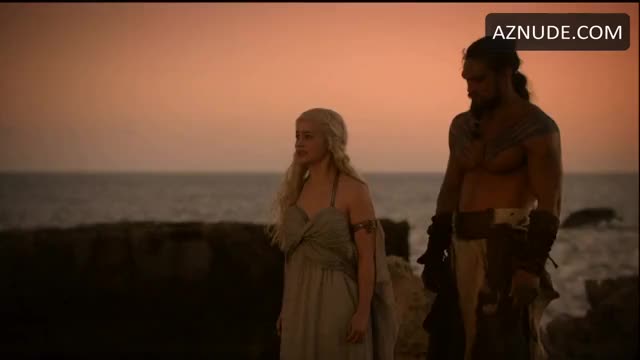 Emilia Clarke Breasts Scene in Game Of Thrones