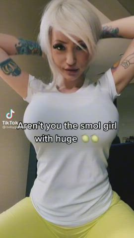 BabyGirlBella33 has a smol and tight body with ??