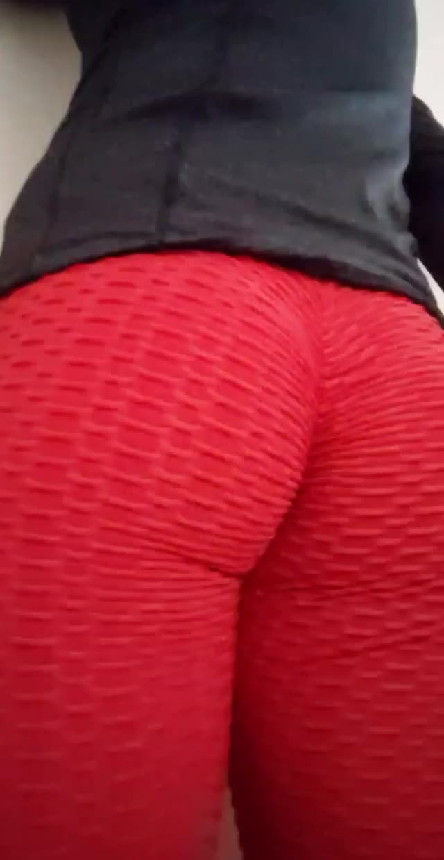My butt has just become so spankable ?
